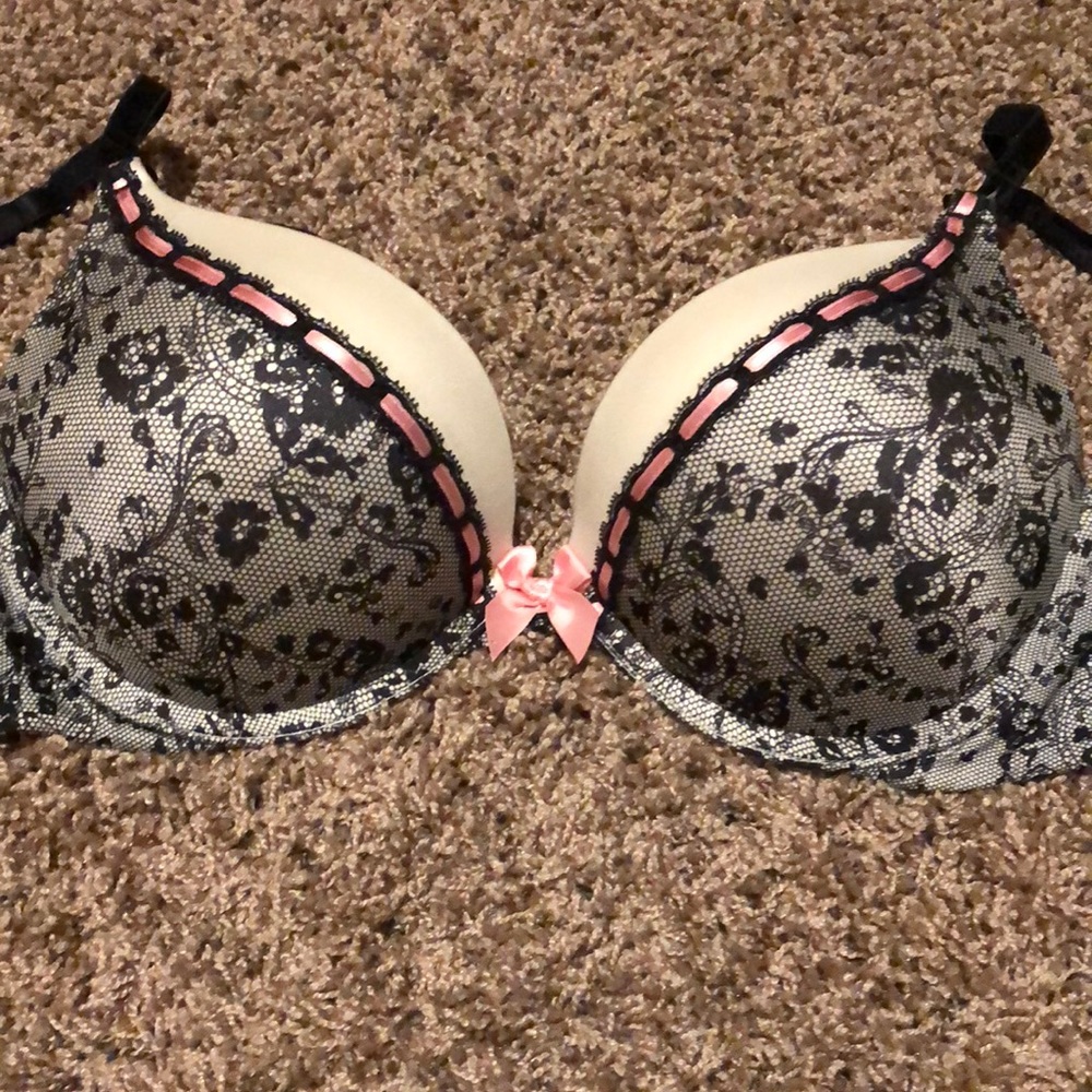 Victoria’s Secret Push Up Bra